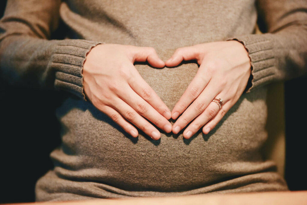 ¿El embarazo es un factor de riesgo frente al coronavirus? la mejor clínica de ginecología aclara tus dudas